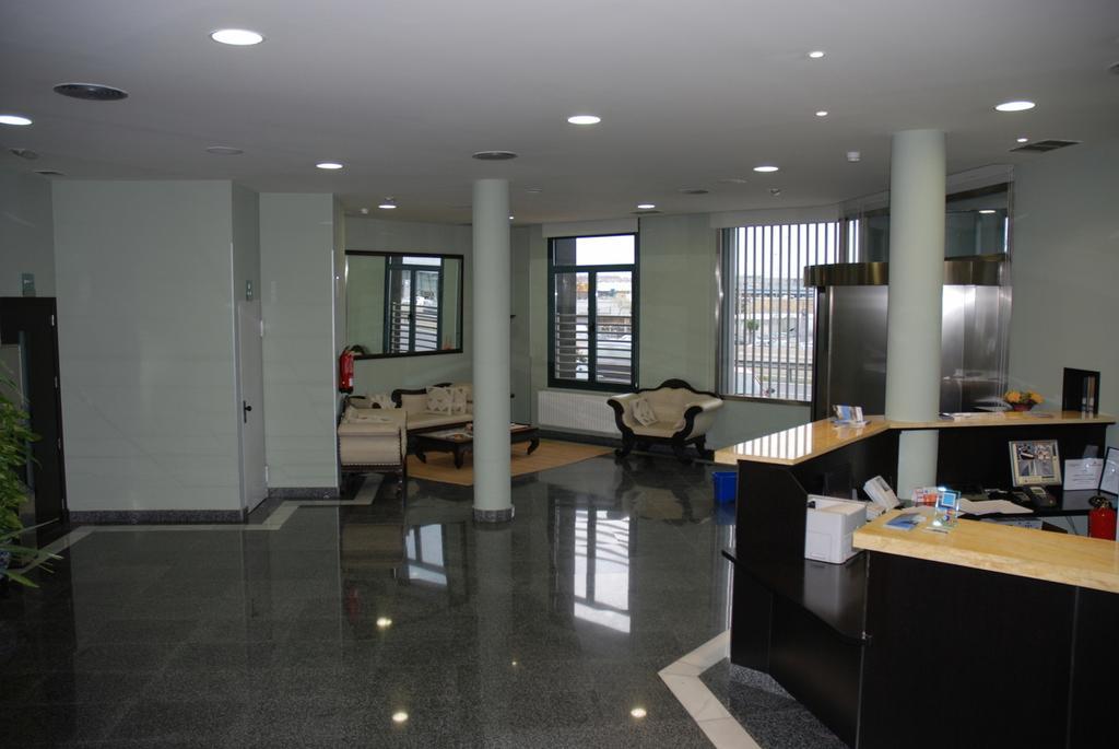 Hotel Los 5 Pinos Madrid Exterior photo